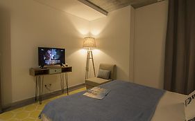 S. Goncalinho - Suites Apartments